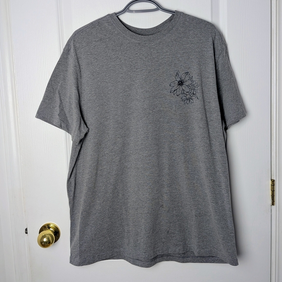 Goodfellow & Co Other - Goodfellow & Co Floral Graphic T-Shirt – Gray – Size XL